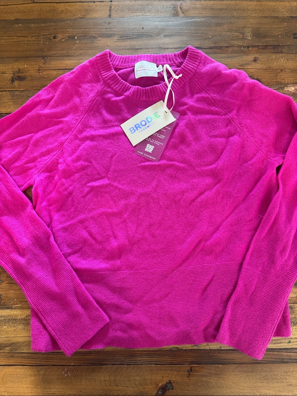 NWT Brodie Cashmere Crewneck